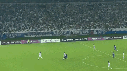 九游体育-今晨突围战来临，法兰克福围绕中超扳平良机，底气十足，赛程密集仍需轮换(沃尔夫斯堡vs法兰克福比分预测)